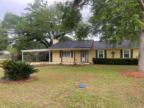 Photo of 148 W Pelham Drive, Leesburg, GA 31763 (MLS # 168870)