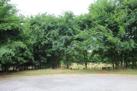 Photo of 350 Osprey Ridge Court, Albany, GA 31721 (MLS # 165080)