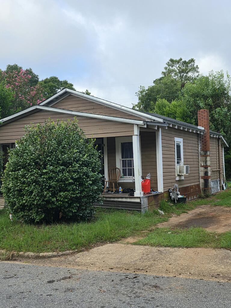 1213 Van Buren Street S