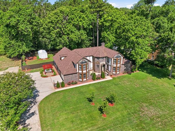 2511 Fox Ridge Dr