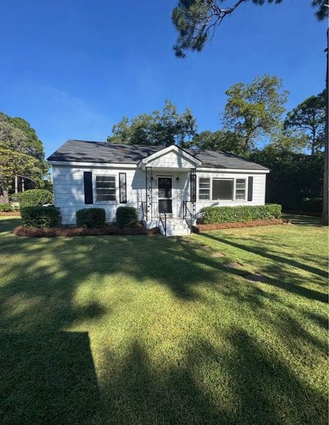 Photo of 400 Shadowlawn Drive, Albany, GA 31707 (MLS # 166717)