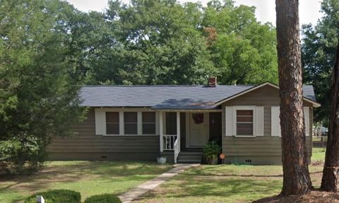 Photo of 1501 Avalon Avenue, Albany, GA 31707 (MLS # 161225)