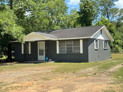 Photo of 1410 E Roosevelt Avenue, Albany, GA 31705 (MLS # 165286)