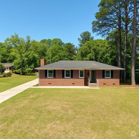 Photo of 2315 12th Avenue, Albany, GA 31707 (MLS # 168910)