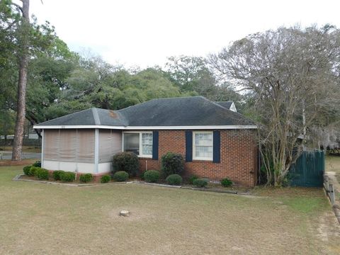 Photo of 1612 Slappey Blvd N Blvd, Albany, GA 31701 (MLS # 167564)