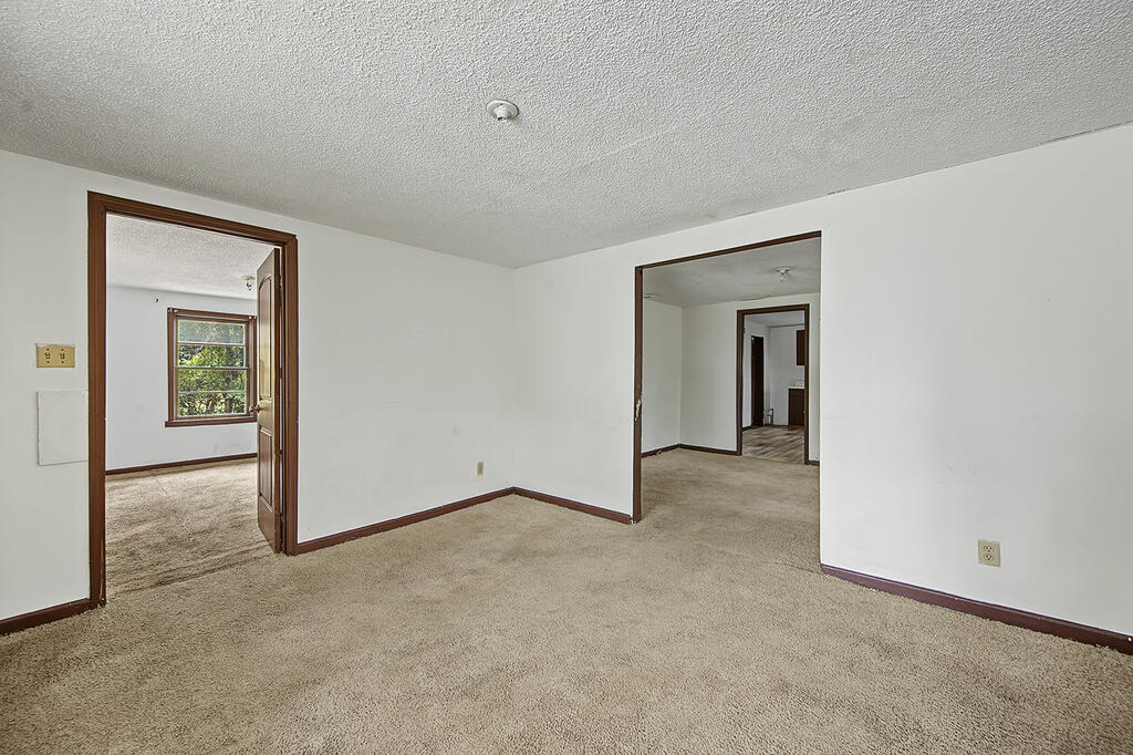304 Wells Ave