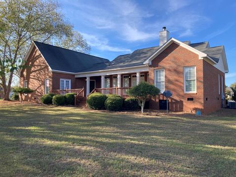 Photo of 1800 Regalwood Drive, Albany, GA 31721 (MLS # 166990)