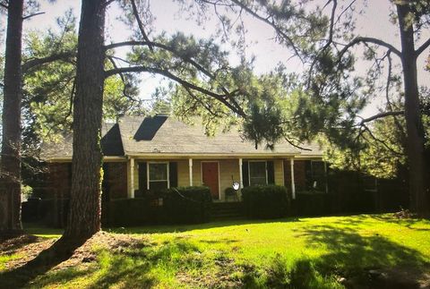 Photo of 600 Shamrock Drive, Albany, GA 31721 (MLS # 168835)