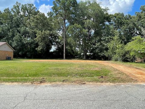 Photo of 3007 East Park Court, Albany, GA 31705 (MLS # 167357)