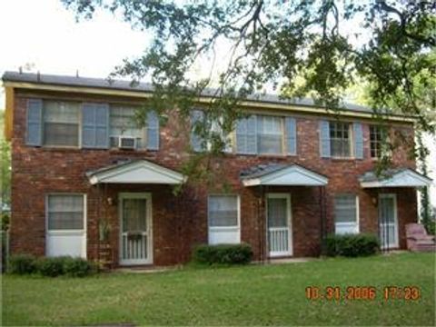 Photo of 711 2nd Ave, Albany, GA 31701 (MLS # 162156)