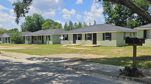 Photo of 2601 S Jackson St, Albany, GA 31701 (MLS # 165307)