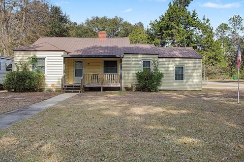 Photo of 1501 Sixth Avenue, Albany, GA 31707 (MLS # 167499)