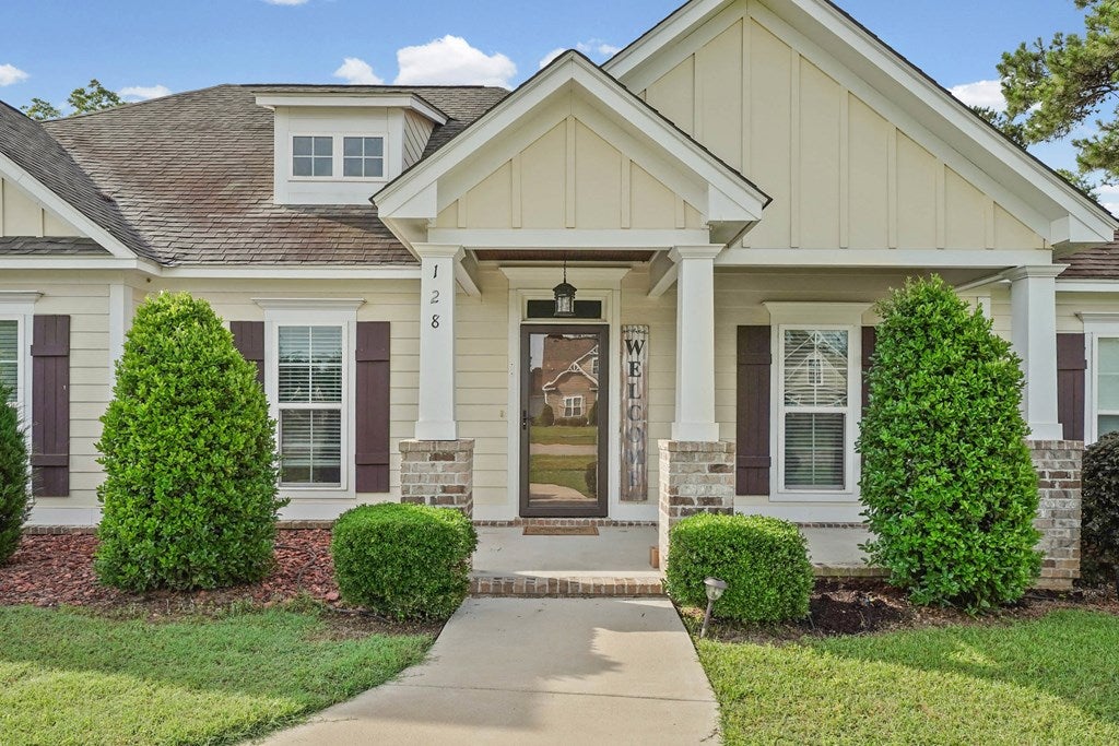 128 Thistledown Drive