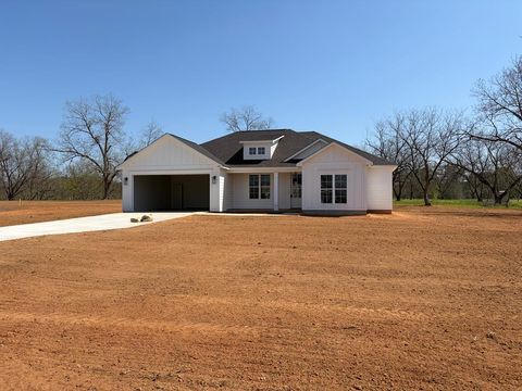Photo of 108 Lambeth Court, Leesburg, GA 31763 (MLS # 167458)