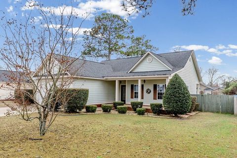 Photo of 1607 Devon Drive, Albany, GA 31721 (MLS # 167367)