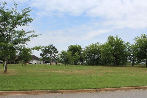 Photo of 209 Wentworth Ln, Albany, GA 31721 (MLS # 165414)