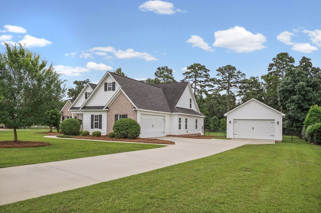 109 W Edgefield Drive