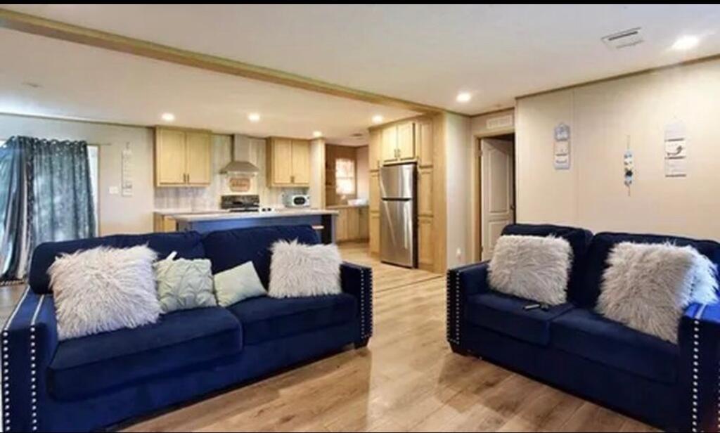 164 Livingston Road