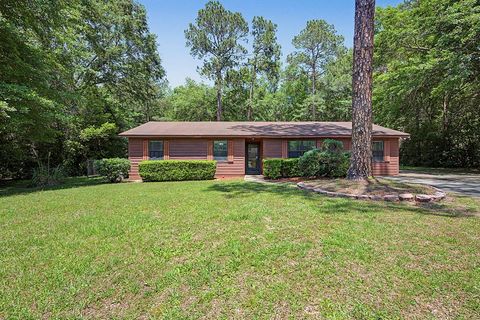 Photo of 2207 Jasmine Court, Albany, GA 31705 (MLS # 169060)
