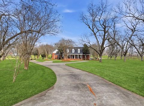 Photo of 107 Millstone Court, Leesburg, GA 31763 (MLS # 168711)