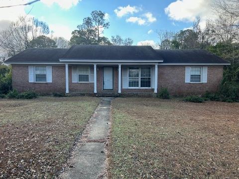 Photo of 704 Forest Glen Drive, Albany, GA 31707 (MLS # 167460)