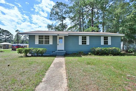 Photo of 2307 Evergreen Drive, Albany, GA 31721 (MLS # 166693)