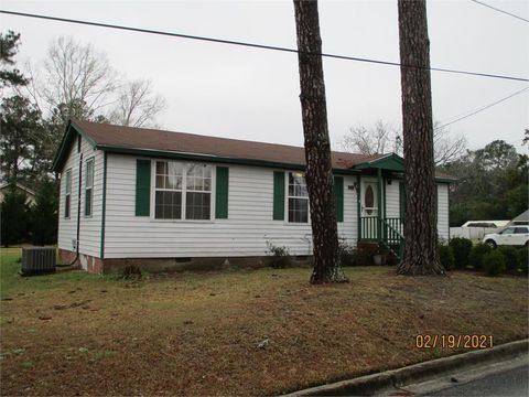 Photo of 612 Louis Ave, Albany, GA 31701 (MLS # 161132)