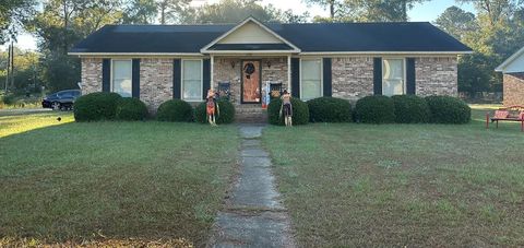 Photo of 1502 Argonne Dr, Albany, GA 31707 (MLS # 166904)