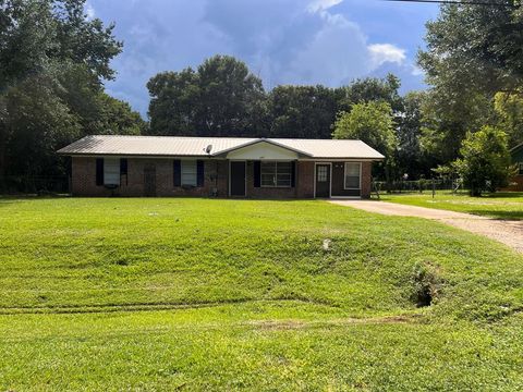 Photo of 4411 Nichols St, Albany, GA 31705 (MLS # 167528)