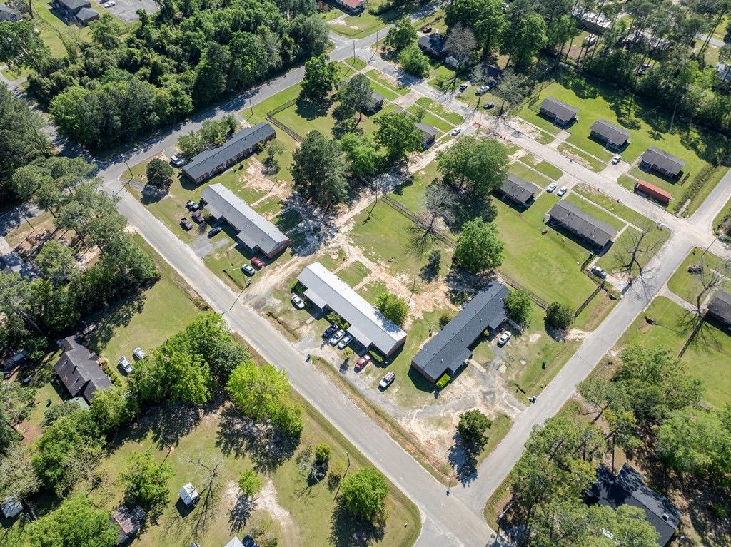 208 W Price