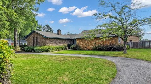 Photo of 1814 Whisperwood St, Albany, GA 31721 (MLS # 168879)