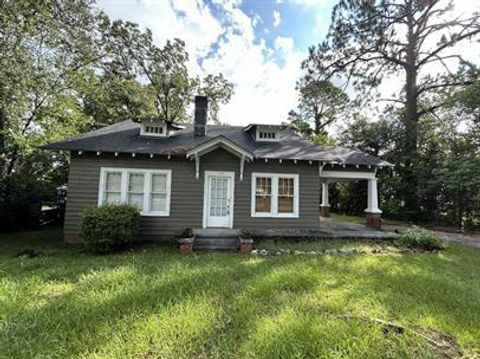 Photo of 1123 Eager St, Albany, GA 31707 (MLS # 166937)