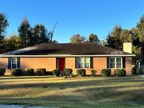 Photo of 621 Aztec Ln, Albany, GA 31707 (MLS # 166971)