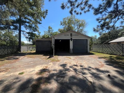 Photo of 1302 E Fourth Avenue, Albany, GA 31705 (MLS # 166888)