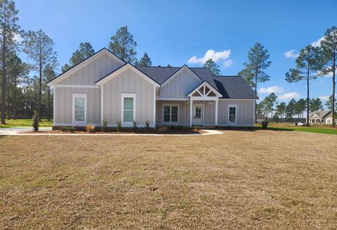 Photo of 111 Stornoway Drive, Leesburg, GA 31763 (MLS # 167427)