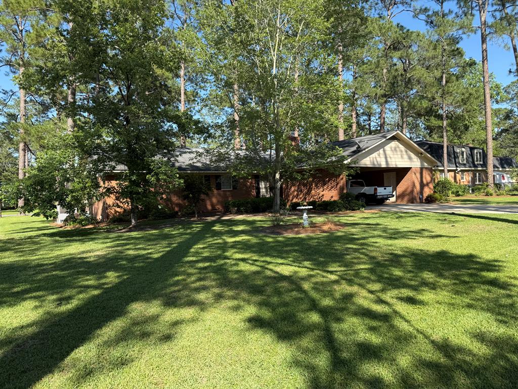 1710 Pineknoll Ln