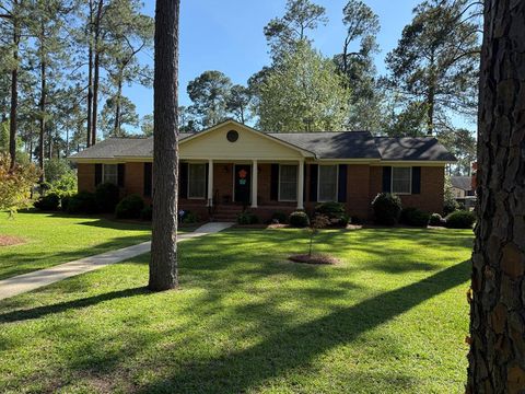 Photo of 1710 Pineknoll Ln, Albany, GA 31707 (MLS # 169144)
