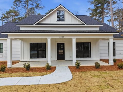 Photo of 2823 Doublegate Drive W Dr, Albany, GA 31721 (MLS # 167506)