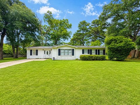 Photo of 1203 Gary Avenue, Albany, GA 31707 (MLS # 169237)