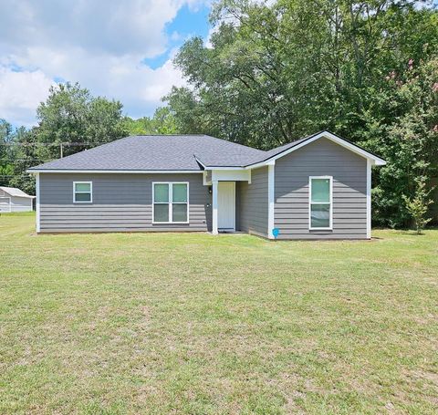 Photo of 1307 8th Avenue, Albany, GA 31707 (MLS # 165476)