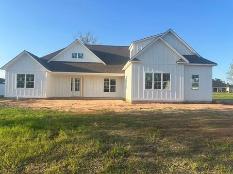 Photo of 169 Belmont Drive, Leesburg, GA 31763 (MLS # 168858)