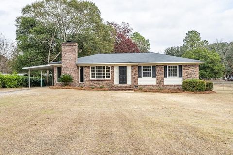 Photo of 5902 Woodcliff St, Albany, GA 31721 (MLS # 167168)