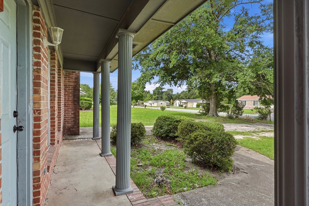 408 Pine Glen Dr