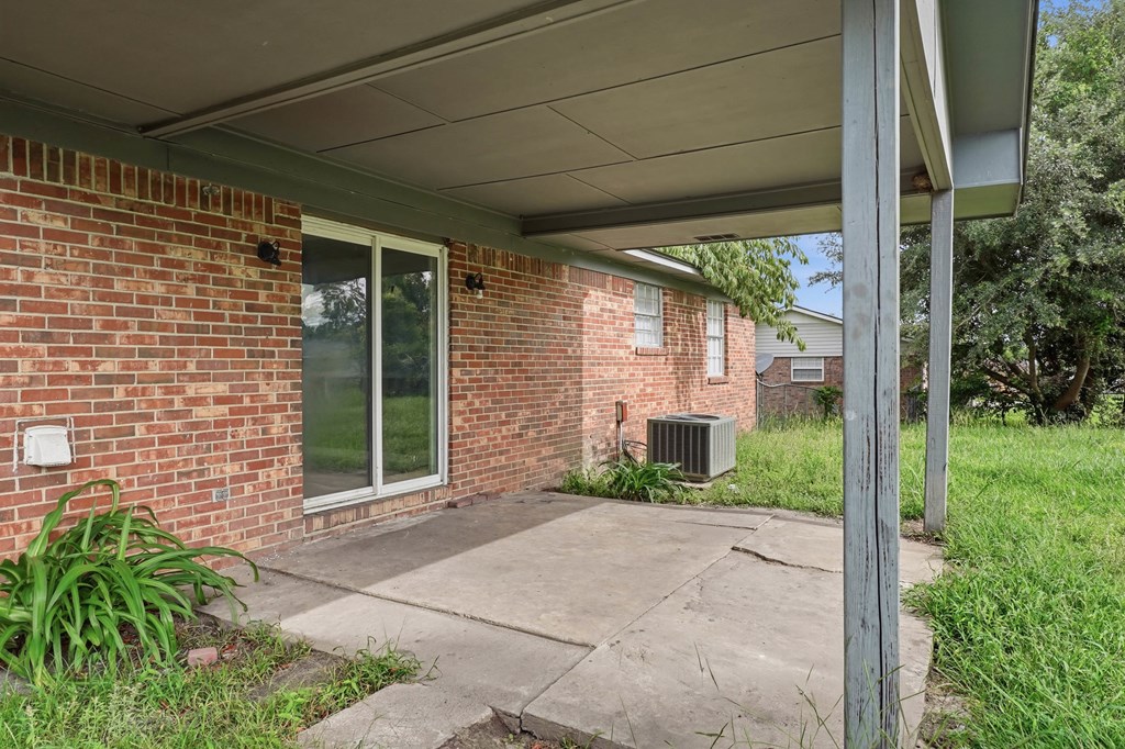 408 Pine Glen Dr
