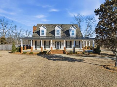 Photo of 404 Hickory Grove Road, Leesburg, GA 31763 (MLS # 167416)