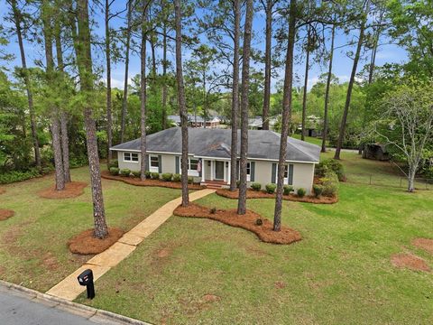 Photo of 1812 Robinhood Rd, Albany, GA 31707 (MLS # 167664)