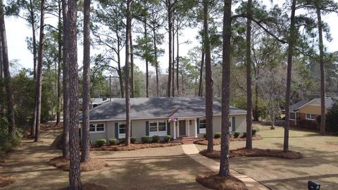 Photo of 1812 Robinhood Rd, Albany, GA 31707 (MLS # 167664)