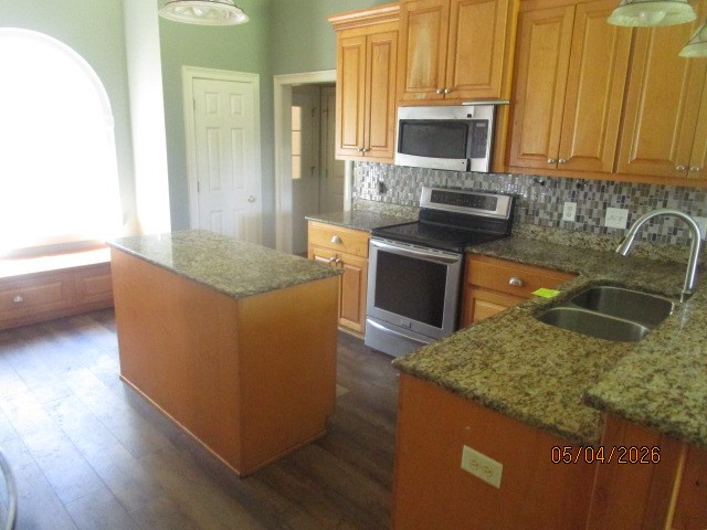 252 Wiregrass Way