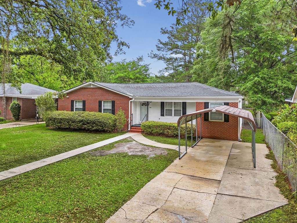 2008 McIntosh Road