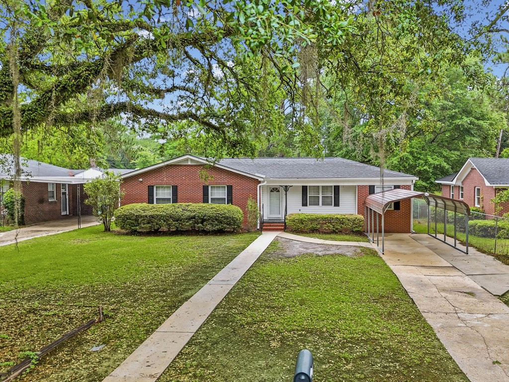 2008 McIntosh Road